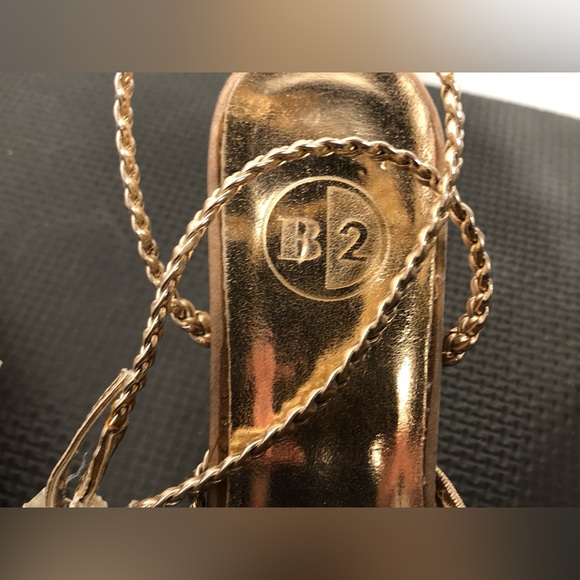 B2 Satin peep toe pumps - Picture 7 of 10